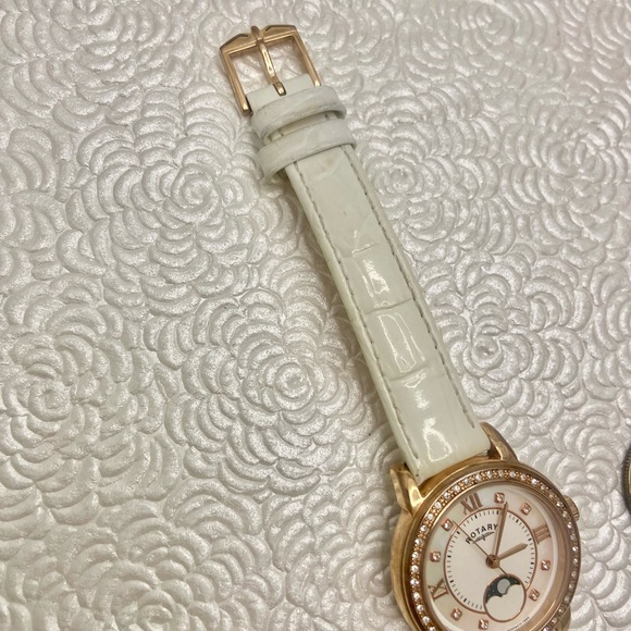 Gorgeous Rotary Mother of Pearl Dial Crystal Bezel Moon Phase Watch LS00164/41 - Picture 12 of 15